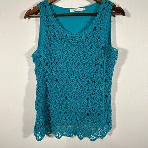 Solitaire sleeveless blouse size medium